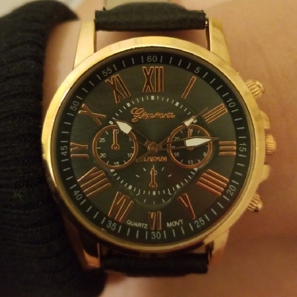 ONE LEFT NWT Geneva Fashion Watch!! - Picture 2 of 2